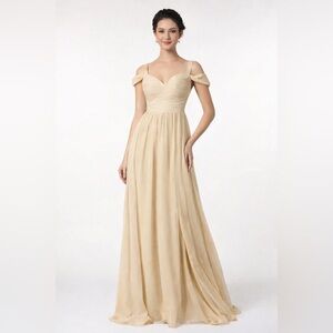 Wedding Dress • NWT beautiful dress PTP 22”